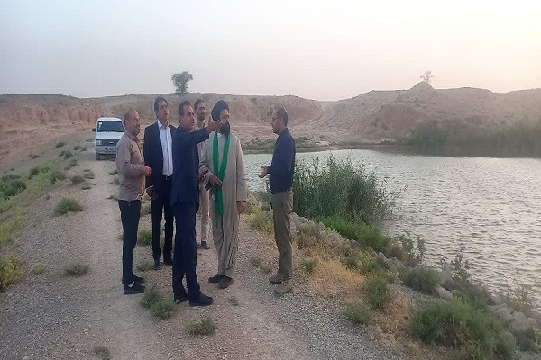 تصاویر/ بازدید میدانی امام جمعه شهرستان آبدانان از سد خاکی کن احمد خان