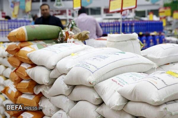 صیادی: ذخیره ۷۰ هزارتن کالای اساسی در انبار‌های لرستان