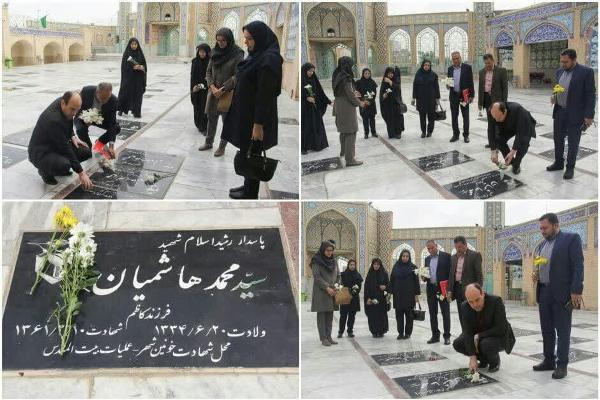 عطرافشانی و گلباران مزار شهدا توسط جهادگران جهاددانشگاهی استان سمنان
