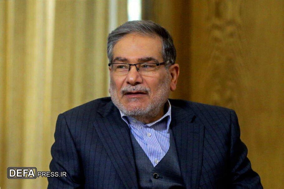 شمخانی؛ زنده‌ام و حاضر برای جانفشانی