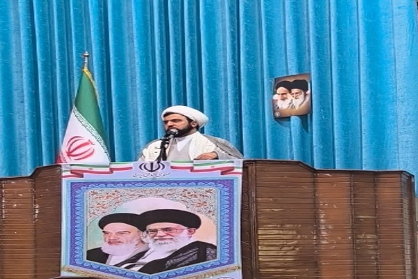 وظیفه داریم در مقابل دشمنان ایستادگی کنیم