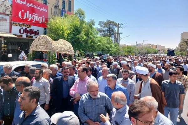 تشییع باشکوه پیکر شهید مدافع وطن در ساوه