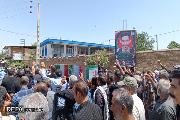 شهید «غریب شیرنگی» بر دستان مردم فاضل‌آباد تشییع شد