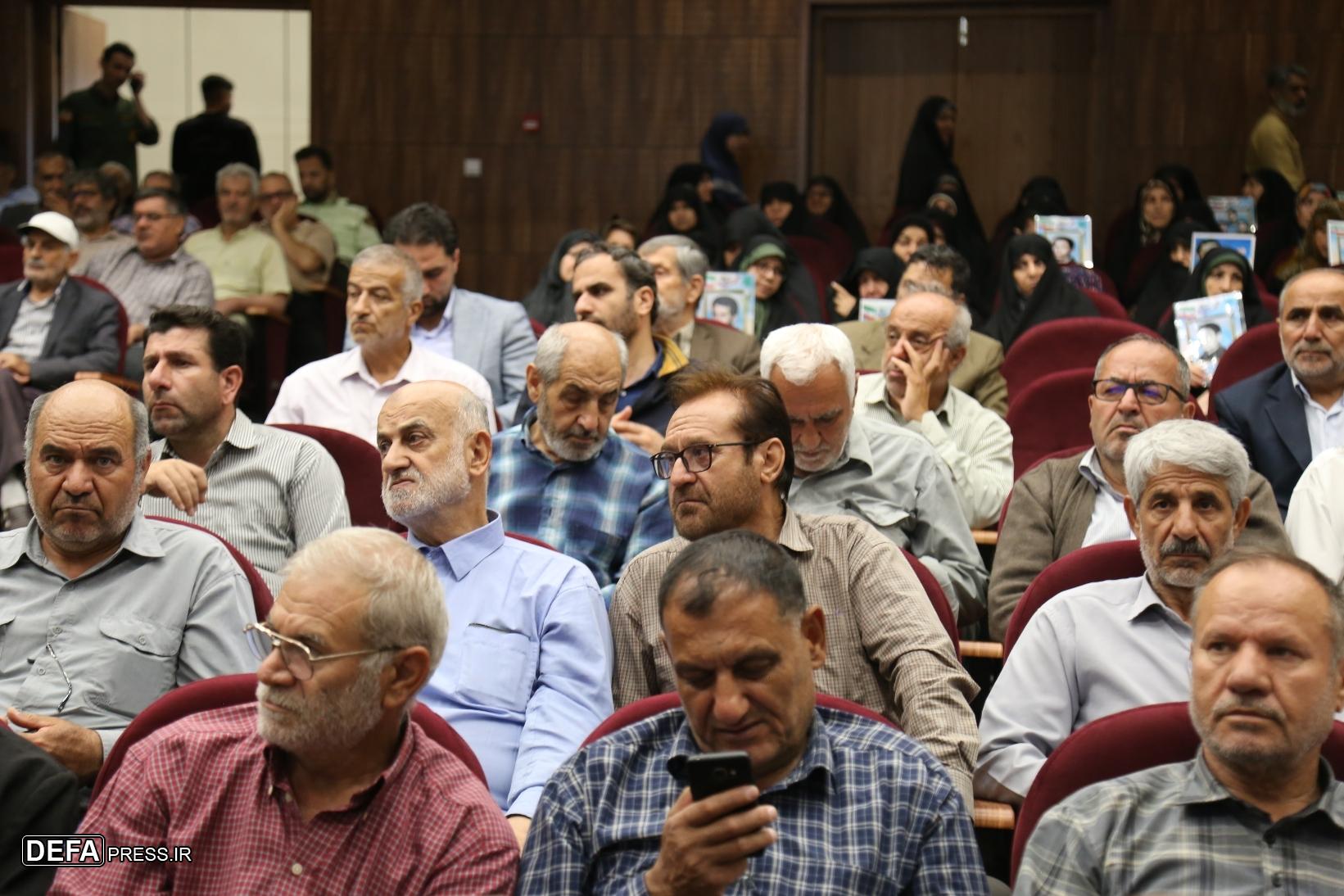 خرمشهر نماد پیروزی ایمان بر سلاح بود