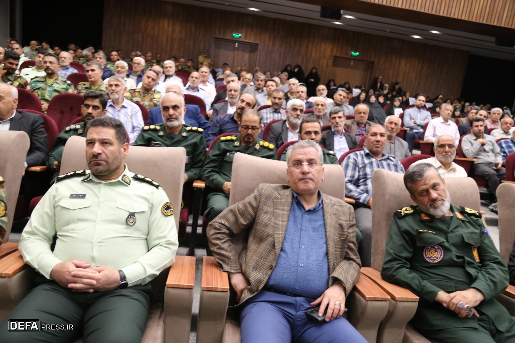 خرمشهر نماد پیروزی ایمان بر سلاح بود