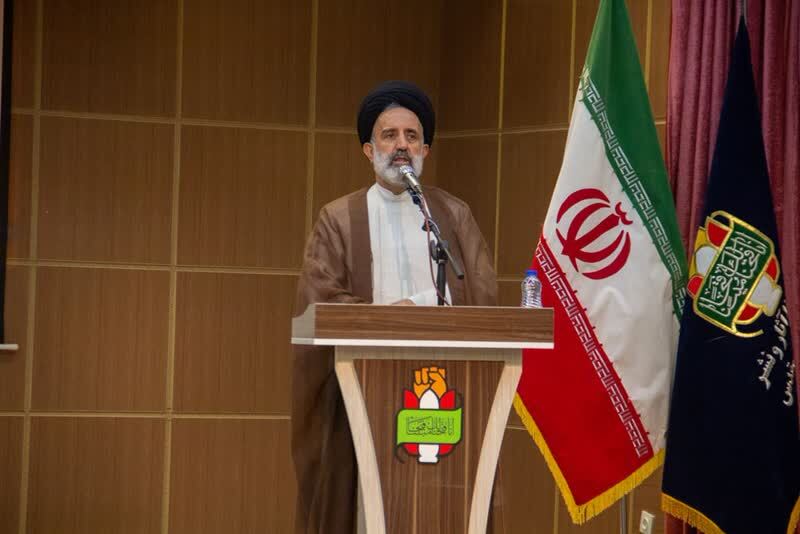یکی از مهم‌ترین رموز ماندگاری نظام مقدس جمهوری اسلامی زنده نگه داشتن یاد و خاطره شهداست