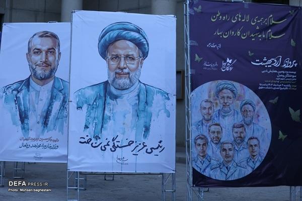 ۴۱ شاعر و نویسنده در سوختگان وصل تجلیل شدند