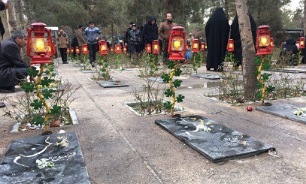 آمادگی بنیاد شهید نهاوند برای بازسازی و نگهداری گلزارهای شهدا