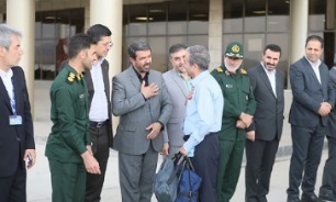 تصاویر/ آیین بدرقه حجاج از فرودگاه همدان