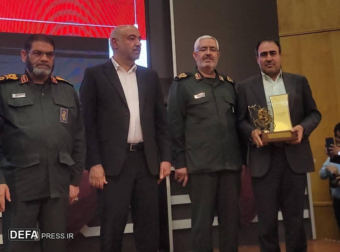 نشان اقتصاد مقاومتی به مدیرعامل شرکت نفت ستاره خلیج فارس، اعطا شد.  