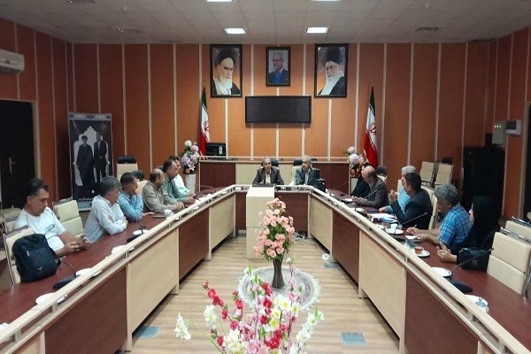 رسانه‌ها نقش مهمی در نظارت و همفکری دارند