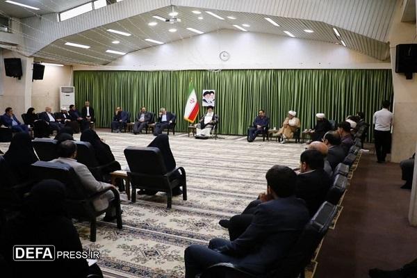 آیت‌الله علم‌الهدی: کاهش سنین ازدواج و بلوغ اقتصادی مسئله جوانی جمعیت را حل خواهد کرد