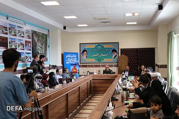 تصاویر /«عصر شعر فاتحان خرمشهر» با طنین شعر و خاطره در کرج برگزار شد