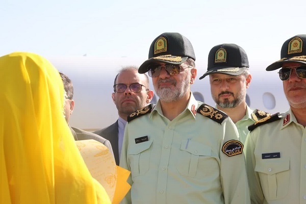 سردار رادان: برخورد قاطعانه پلیس با قاچاقچیان و شوتی‌ها/ امنیت مردم خط قرمز ما است