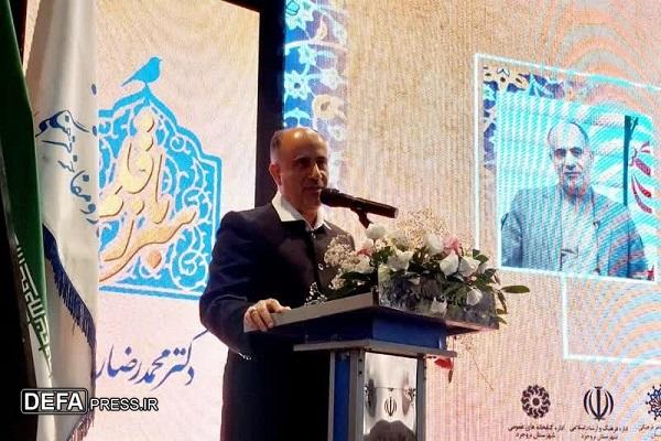 شالویی: مفاخر را باید در زمان حیاتشان شناخت و تجلیل کرد