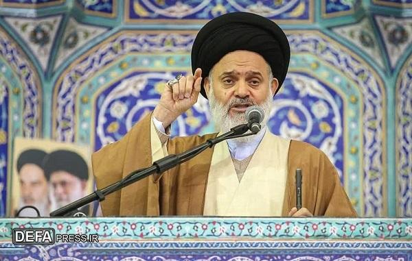 آیت الله حسینی بوشهری: امام خمینی (ره) در قله سیاست‌مداری و معنویت قرار داشت