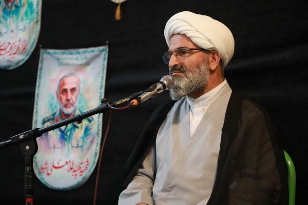 «هیهات من‌الذله» مهمترین درس قیام عاشورا است