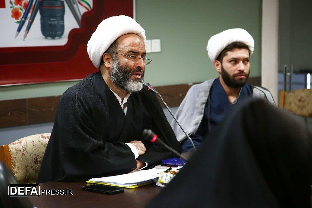 دین‌داری و محبت به اهل بیت (ع) در بطن جامعه زنده و پرشور جریان دارد