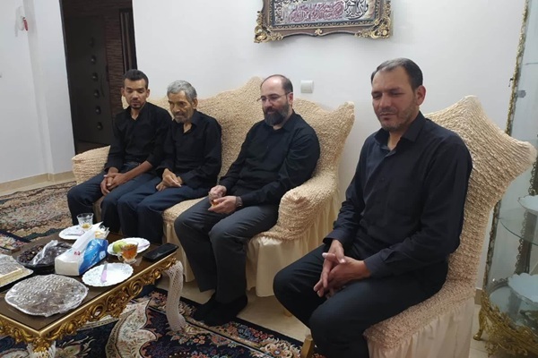 دیدار فرمانده مرکز مقاومت بسیج بنیاد شهید با خانواده شهید «کوثری مقدم»
