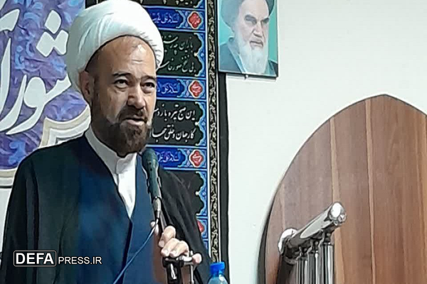 شهادت سرداران مانع مبارزه ملت نمی‌شود