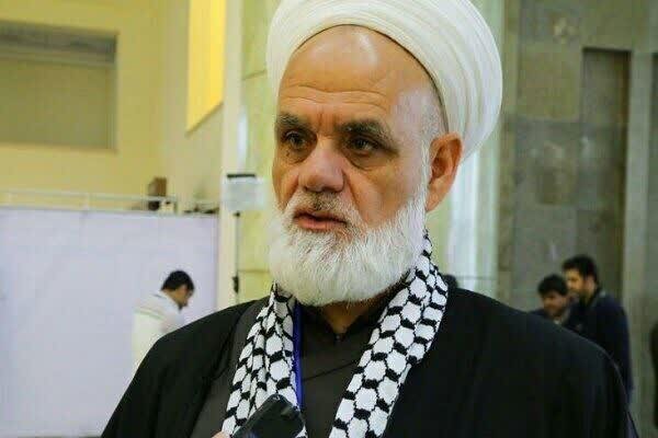 عالم سنی فلسطینی: هر کسی کنار ایران قرار نگیرد شریکِ جنایت است