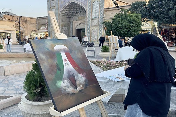 قلمو‌ها روایتگر ایستادگی شدند/ گردهمایی هنری «بوم حماسه» در پاسداشت عزت و اقتدار ملی