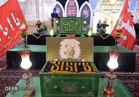 اهدای ۱۴۳ پرچم متبرک حرم رضوی به هیئات مذهبی سراسر کشور