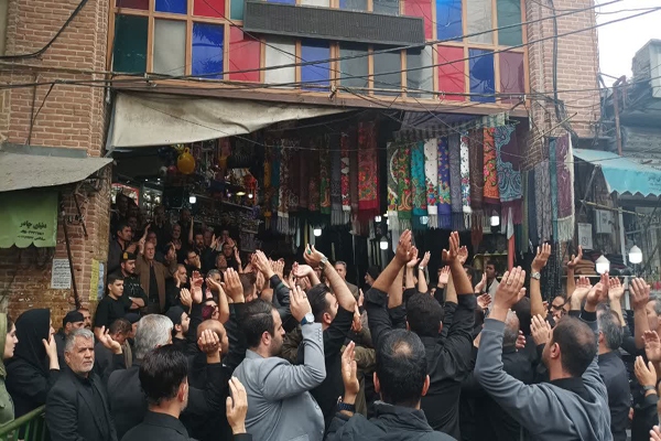 تصاویر/ حضور کارکنان اداره کل حفظ آثار اردبیل در عزاداری ماه محرم