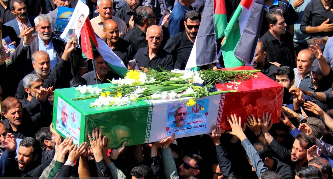 وداع باشکوه مردم قم با پیکر مسئول شاخه فلسطین نیروی قدس سپاه