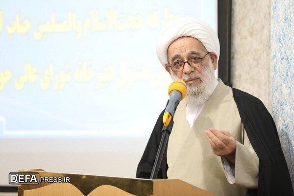دفاع از ولایت فقیه مقابله با طاغوت است