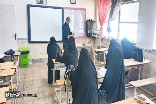 چهارمین جلسه دوره نویسندگی دفاع مقدس در قزوین برگزار شد