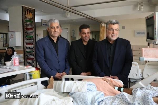عیادت وزیر بهداشت از مجروحان جنگ ۱۲ روزه