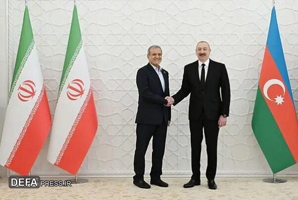 استقبال الهام علی‌اف از پزشکیان در حاشیه اجلاس اکو