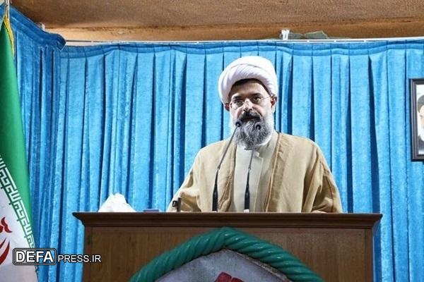 نقش عاشورا در شکل گیری انقلاب و در ۸ سال دفاع مقدس بی نظیر بود