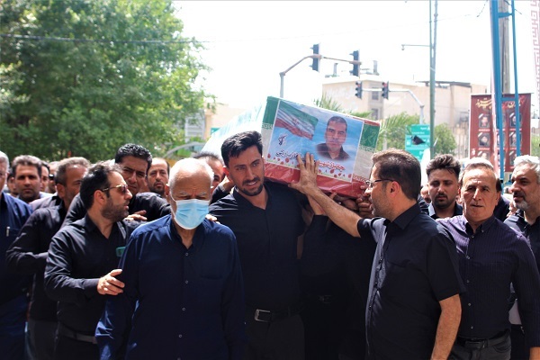 تشییع و تدفین پیکر جانباز ۷۰ درصد دفاع مقدس در قم