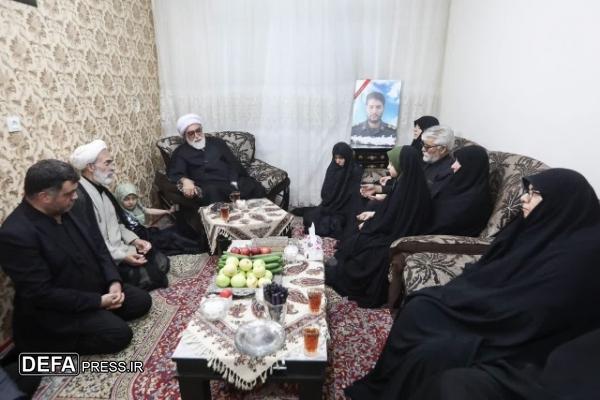 دیدار تولیت آستان قدس رضوی با خانواده‌های شهدای تجاوز رژیم صهیونی به میهن اسلامی در مشهد+ تصاویر