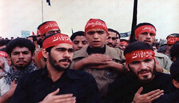 فیلم/ عزاداری رزمندگان اسلام در دفاع مقدس