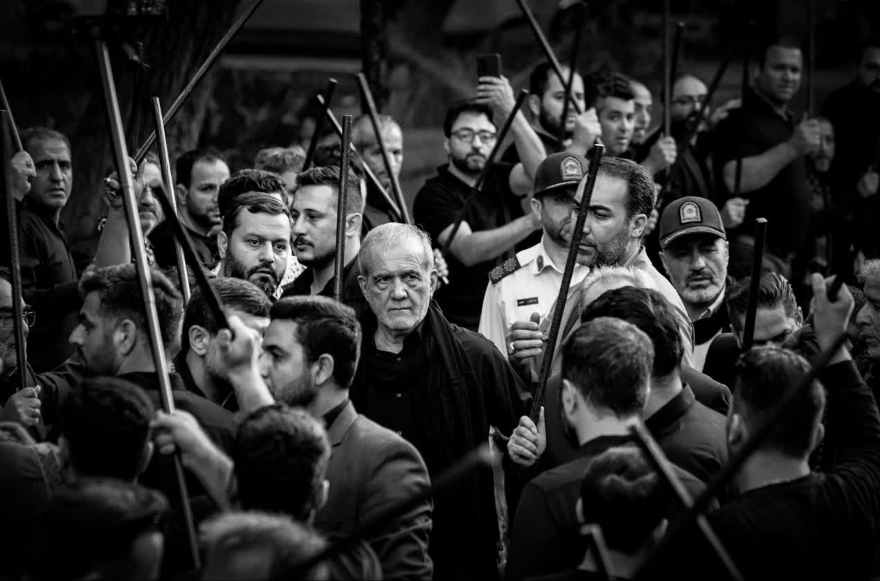 تصاویر/ آیین عزاداری دستجات حسینی در استانداری آذربایجان شرقی با حضور رییس جمهور