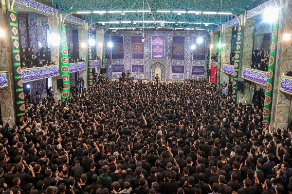 ویدئو/ هم‌نوایی ماتم حسین (ع) و عشق به ایران در یزد
