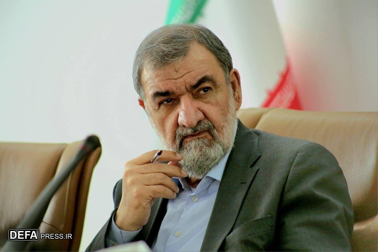 محسن رضایی: شب گذشته همه فهمیدند ستون این خانه محکم و استوار است