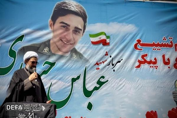 حضور رهبر انقلاب در عزاداری، نماد عزت ملت ایران است