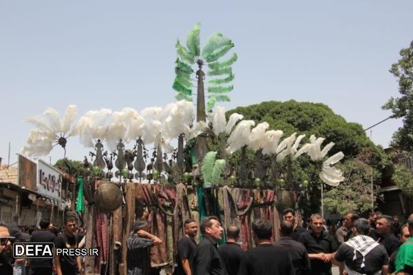 تجمع دستههای عزادار سیدالشهدا(ع) در امامزاده حسین(ع) قزوین/نماز ظهر عاشورا برگزار شد تجمع دستههای عزادار سیدالشهدا(ع) در امامزاده حسین(ع) قزوین/نماز ظهر عاشورا برگزار شد