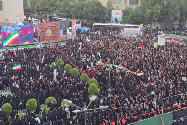 مراسم یوم الحسین (ع) و بیعت با رهبر معظم انقلاب اسلامی امروز برگزار شد