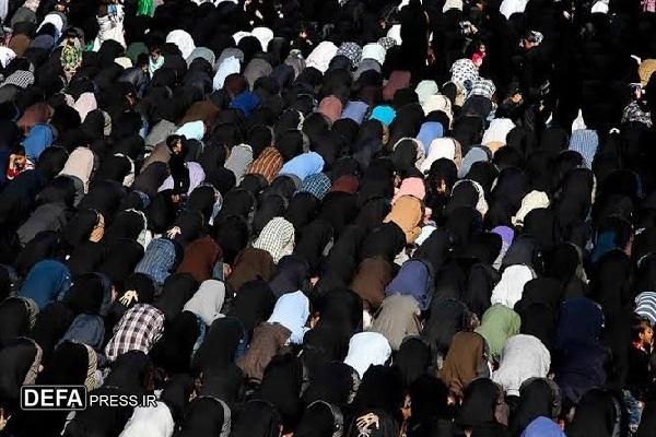 نماز ظهر عاشورا با حضور عزاداران حسینی در نقاط مختلف کردستان اقامه شد