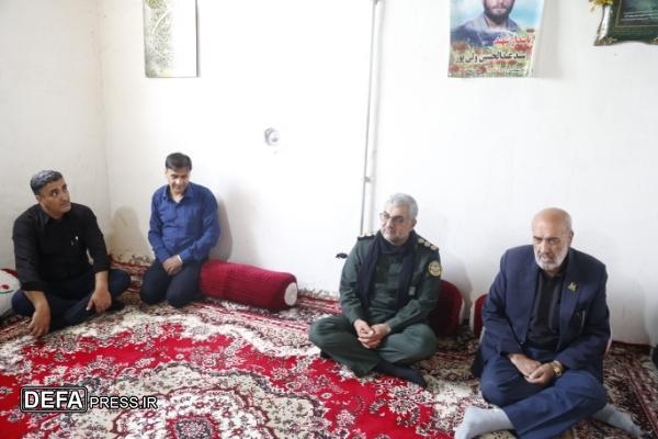 دیدار سرهنگ خواست خدایی با خانواده شهیدان «منصورزاده» و «ولی پور»