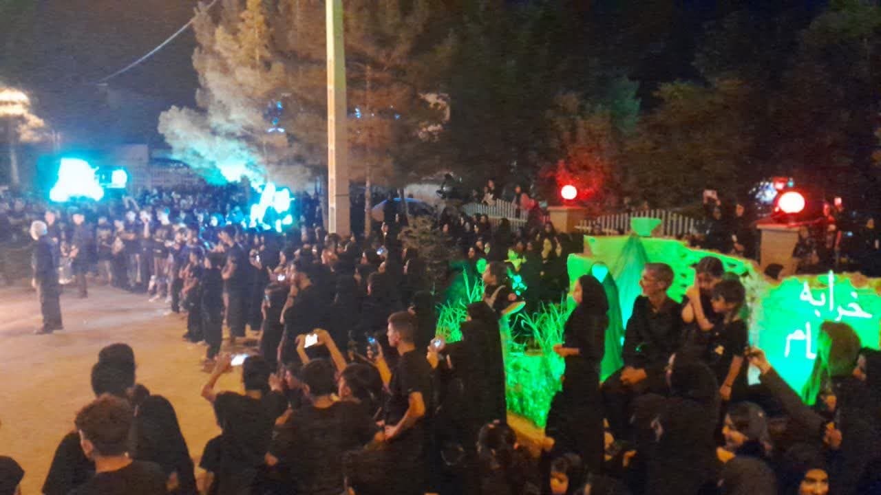فیلم/ آیین نخل‌گردانی در شب شام غریبان در شهرستان جاجرم