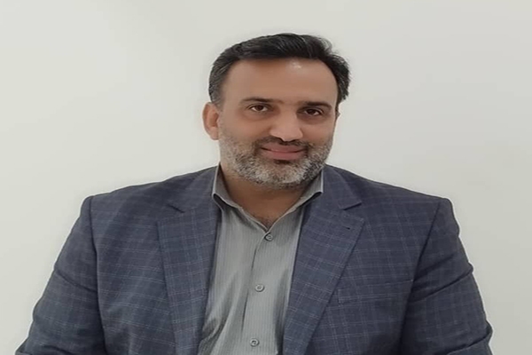 رهبری که به تنهایی یک ابر رسانه است