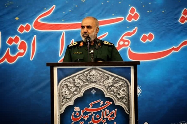 تبعیت از ولایت فقیه، اتحاد ملت و تداوم راه شهدا رمز پایداری انقلاب است