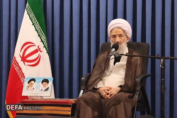 آیت الله محمدی لائینی: بانوان مروج و مبلغ فرهنگ دینی در جامعه هستند