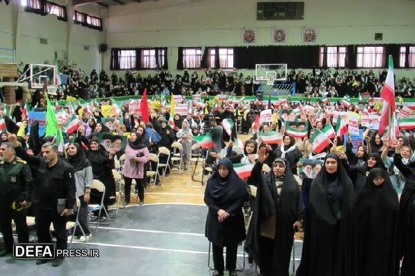 اجتماع باشکوه زینبیون با حضور پرشور بانوان و دختران در سنندج برگزار شد